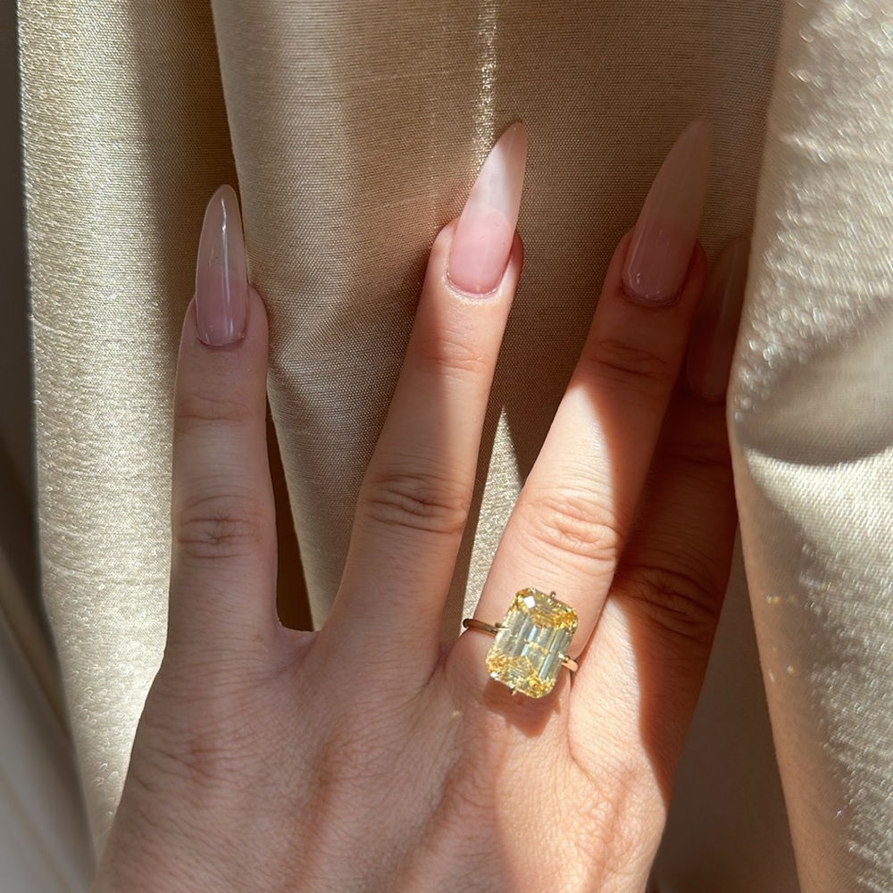 14K Gold Ring with Yellow Gemstone